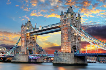 Лондон - готическое величие у реки