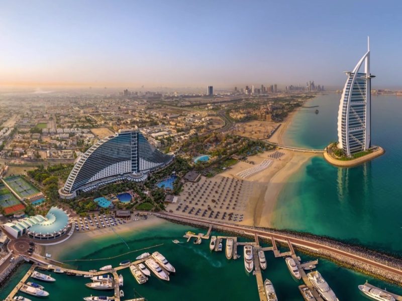 Отель у моря в Дубае