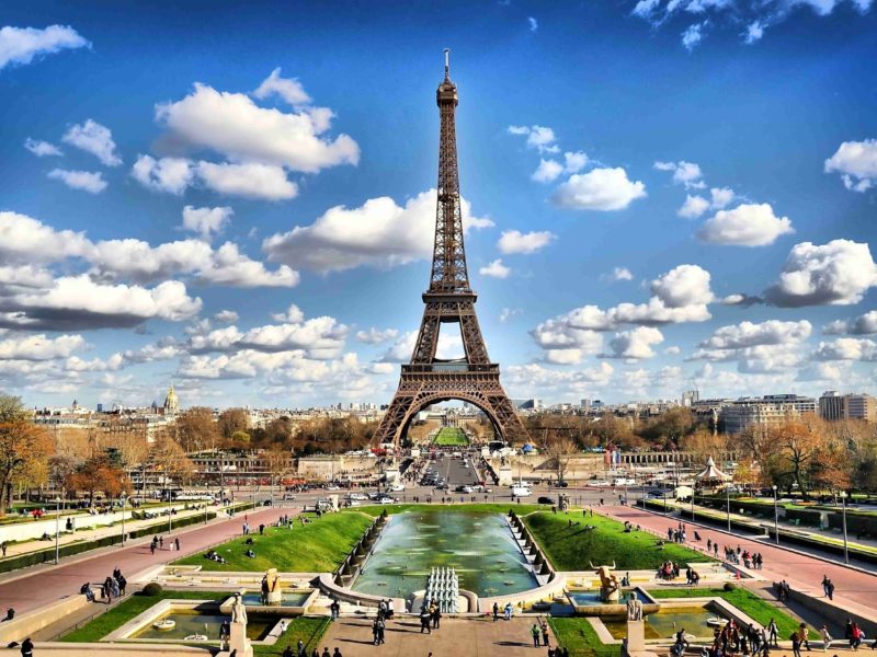Эйфелева башня Париж